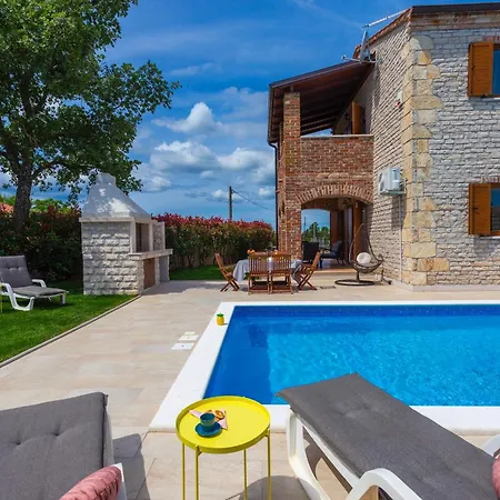 Villa La *