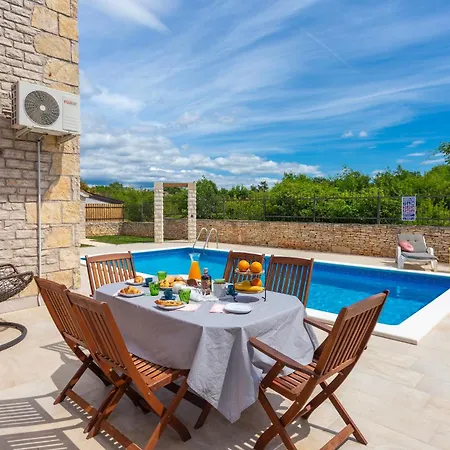 La Villa Cabrunici