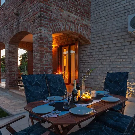 La Villa *