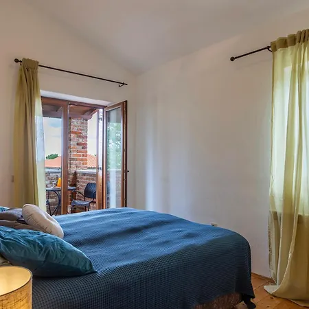 La Villa *